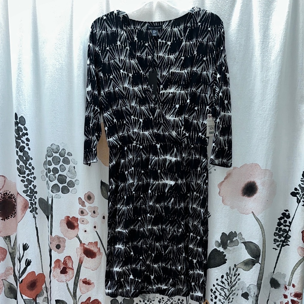 NWT Willi Smith Black and White Long Sleeve Dress